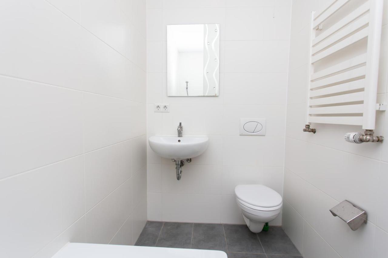 центр. хмельницького 6а. 2 кімнати. Apartment Ternopil