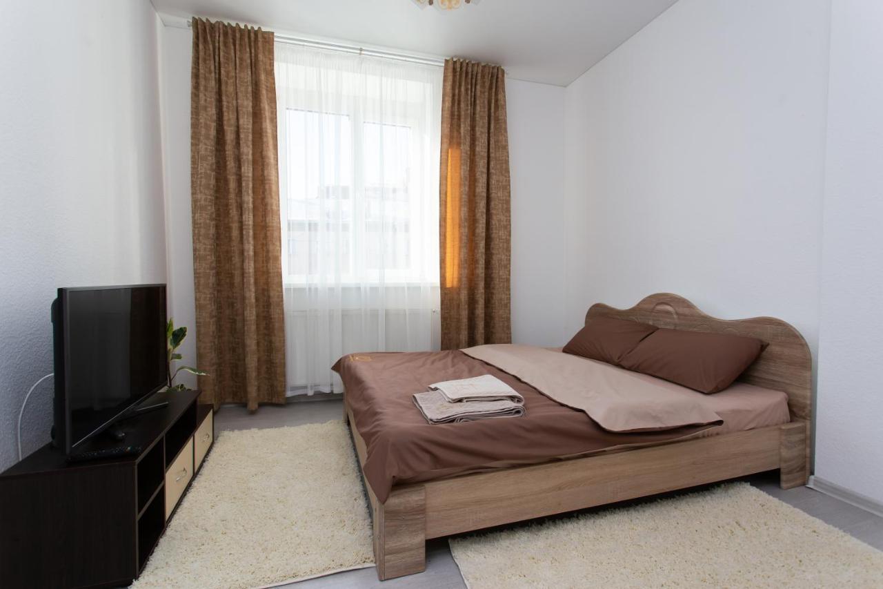Apartment центр. хмельницького 6а. 2 кімнати.